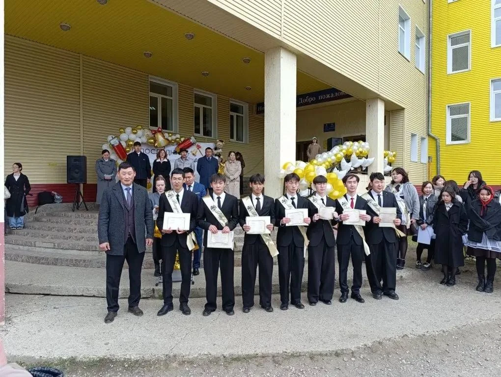 В рамках проекта «Моя первая профессия» Нюрбинский техникум стал ресурсным центром и за...
