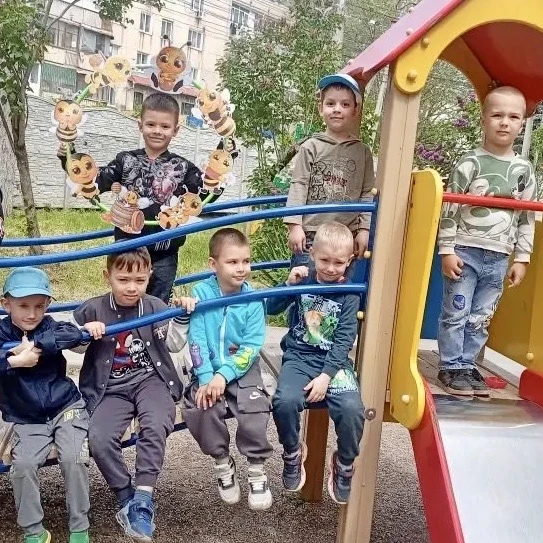 🌸🌍 20 мая — Всемирный день пчёл! 🐝

✨ Сегодня мы отмечаем праздник самых маленьких, но одних из с