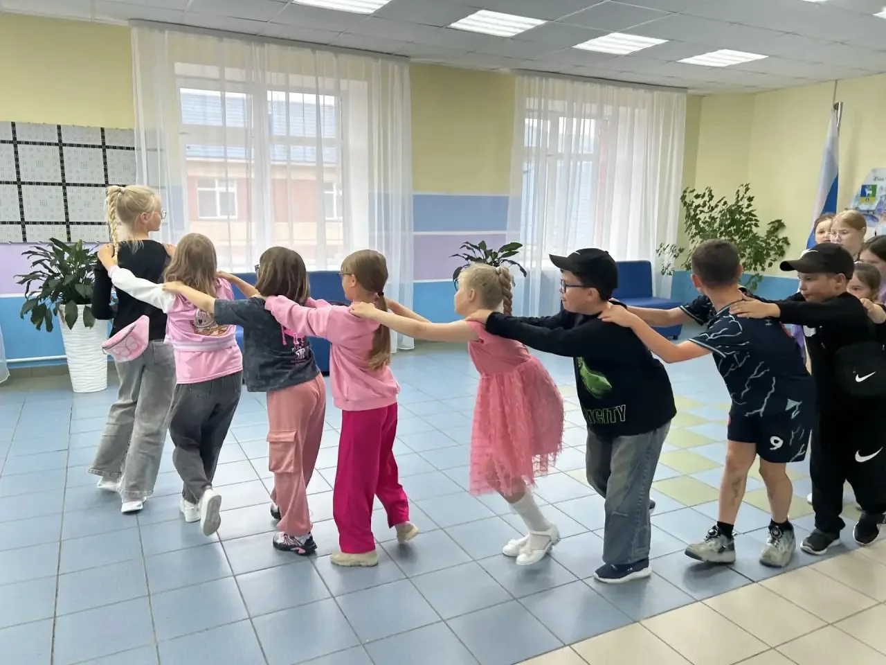 🎉 Финальный аккорд смены! Закрытие пришкольного лагеря прошло ярко, полезно и душевно! 🌞✨

Сегодня