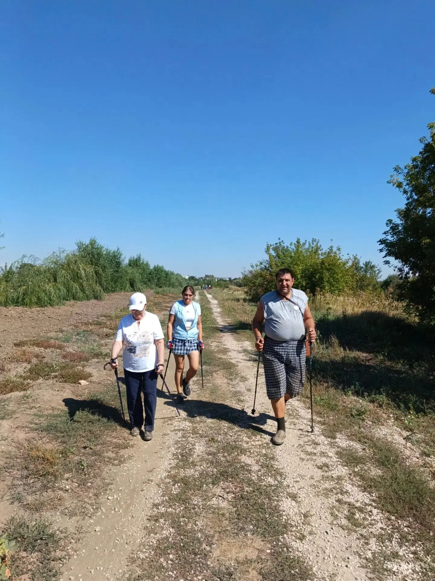 🚶‍♂️ «Фроловская миля»: как мы зарядились здоровьем перед Днем города!