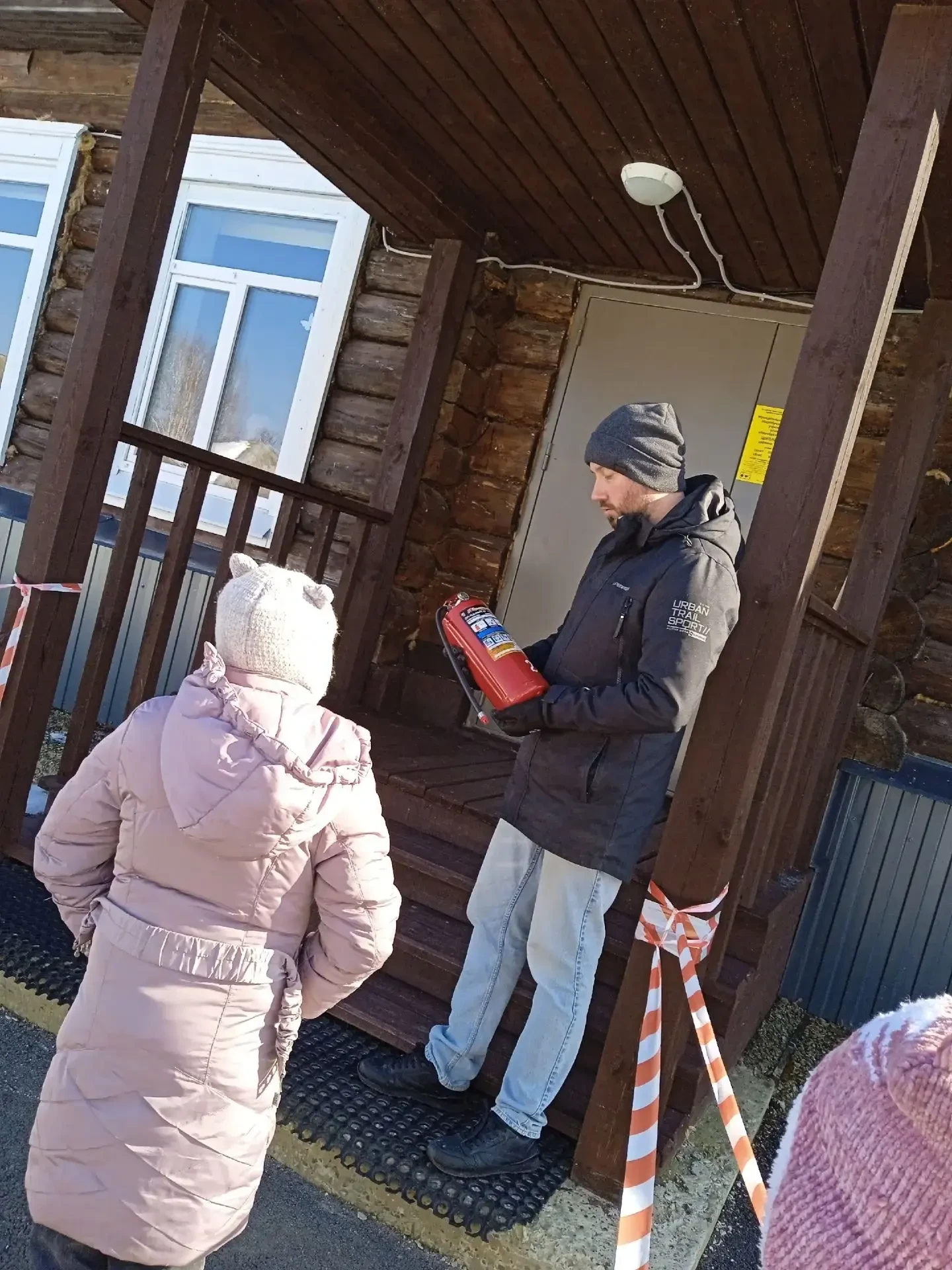 Сегодня 19 марта в нашей школе состоялось практическое занятие по обращению со средства...