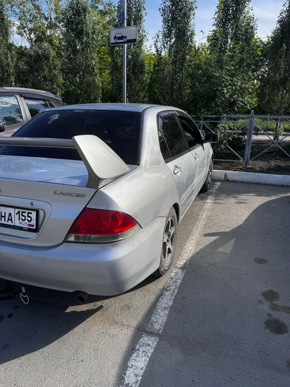 Здравствуйте, 08.06.26 на парковке за терминалом с 15 до 17:20 примерно оставила машину, поцарапали 