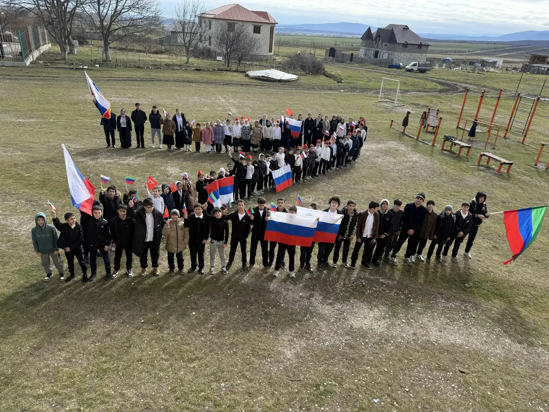 В МКОУ "Кадиркентская СОШ" приняли участие в флешмобе ZA НАШИХ посвященное к 23 февралю