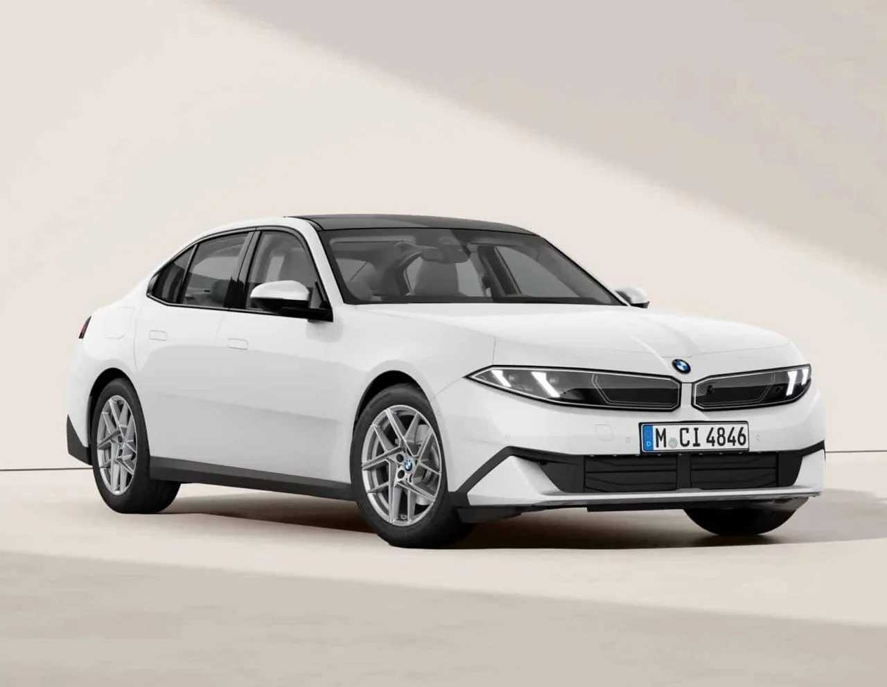 Кстати, эта мразь - базовая BMW 3-Series.