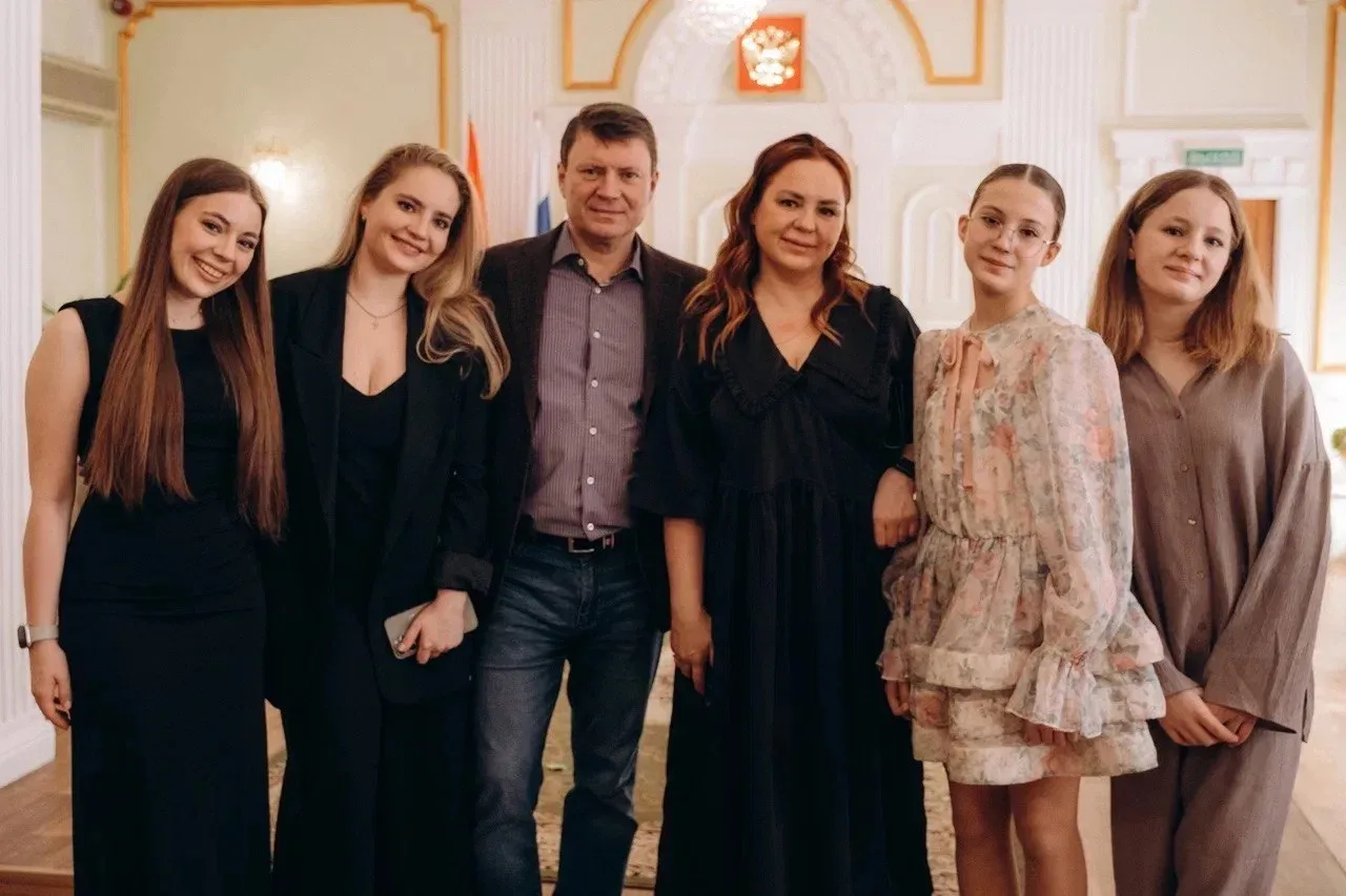 Семья - это самое дорогое, что есть у человека.