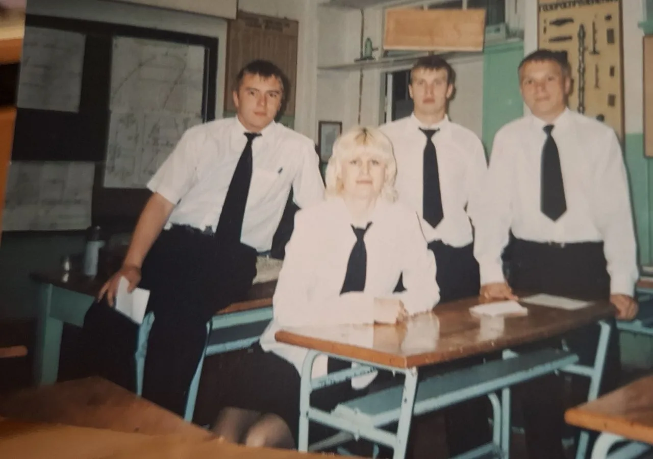 ПО СТРАНИЦАМ ИСТОРИИ РРУ.                 Фотографии курсантов разных лет выпуска...