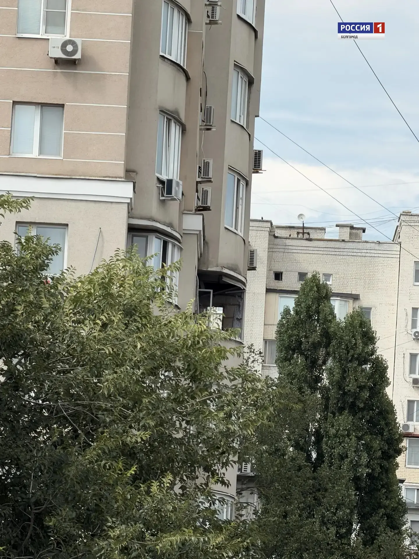 ❗Фото последствий после удара беспилотника ВСУ по многоэтажке в центре Белгорода делятс...