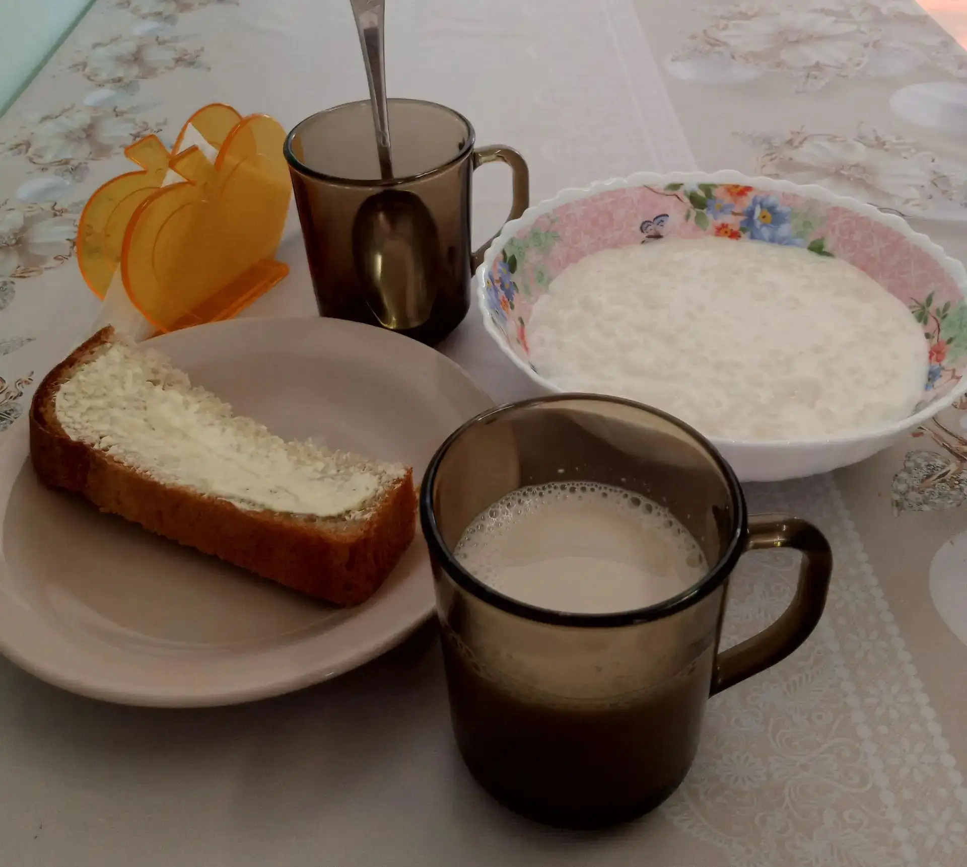 Сегодня утро для воспитанников детского сада началось с особенно вкусного и полезного з...