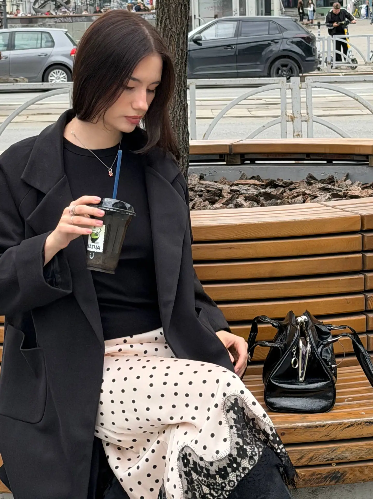 Randoms🍵

—Когда вы в последний раз видели кого-то в июне в сапогах? 

Радует только супер матча из