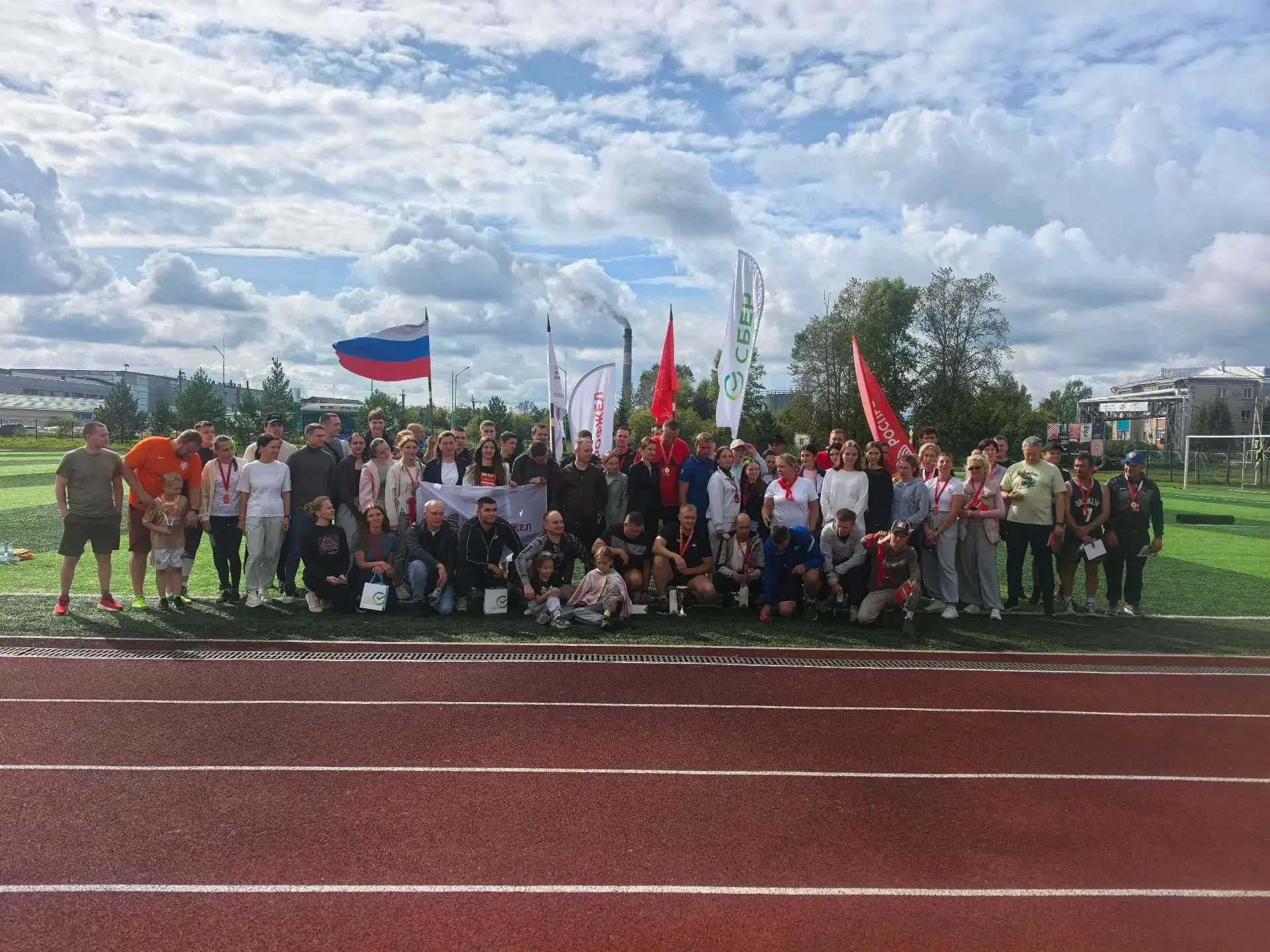 🏆 Спорт, драйв и рекорды: в Тайге прошёл муниципальный этап «Молодёжных игр ГТО»! 🏆