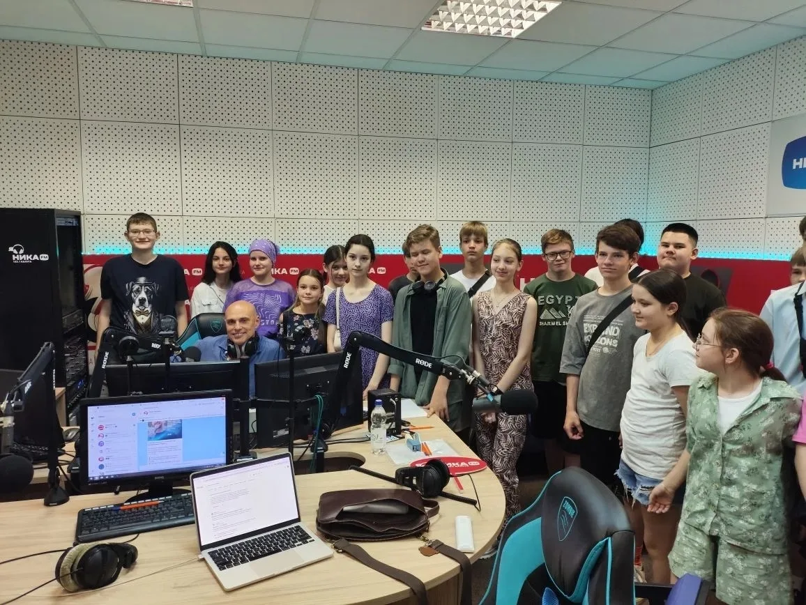 🎉 Экскурсия, которая запомнится надолго! 🎉
Наши ученики вместе со  школой креативных индустрий  по