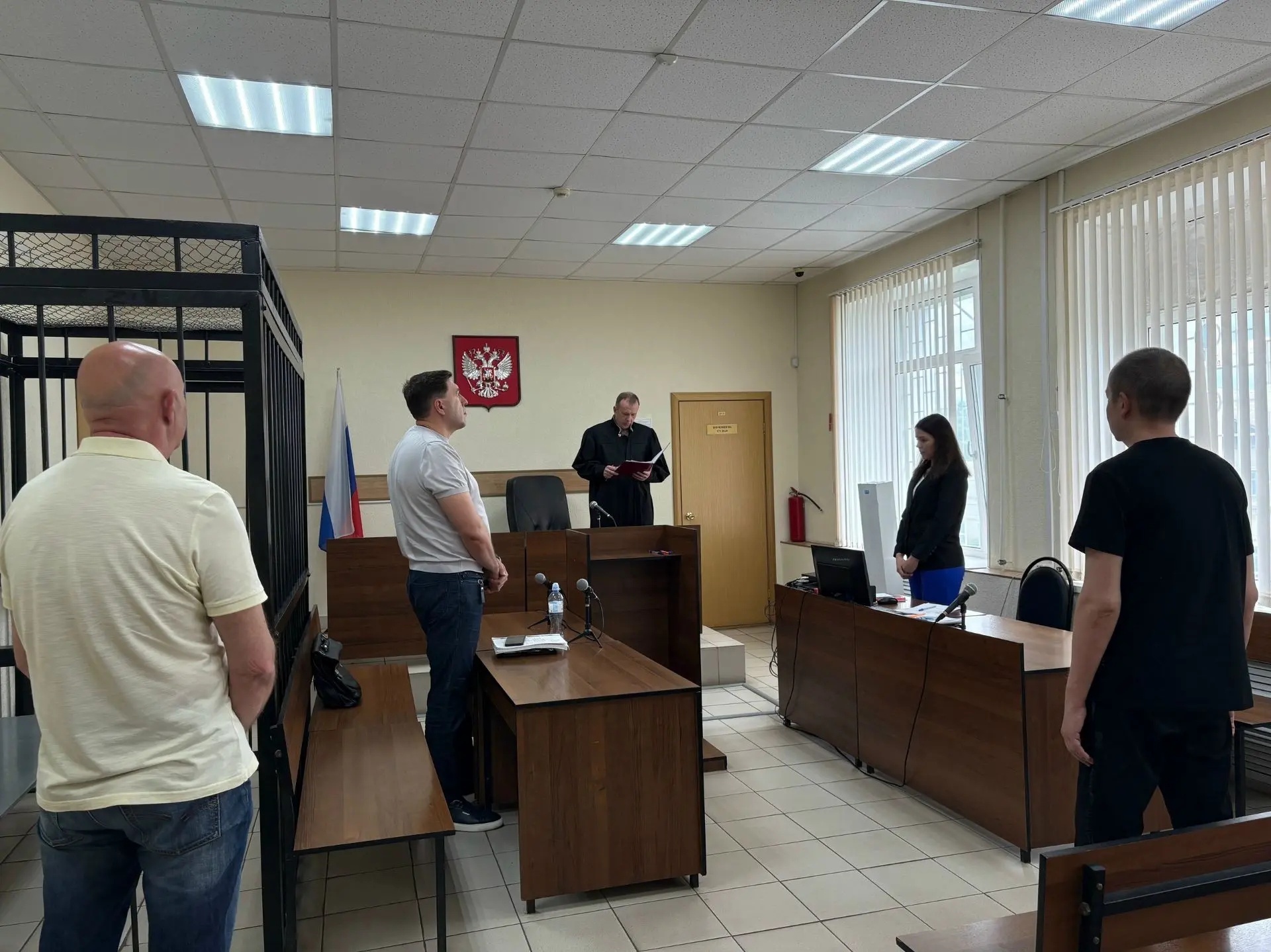 Бывший начальник МРЭО ГИБДД г. Кузнецка осуждён за выдачу водительских удостоверений бе...