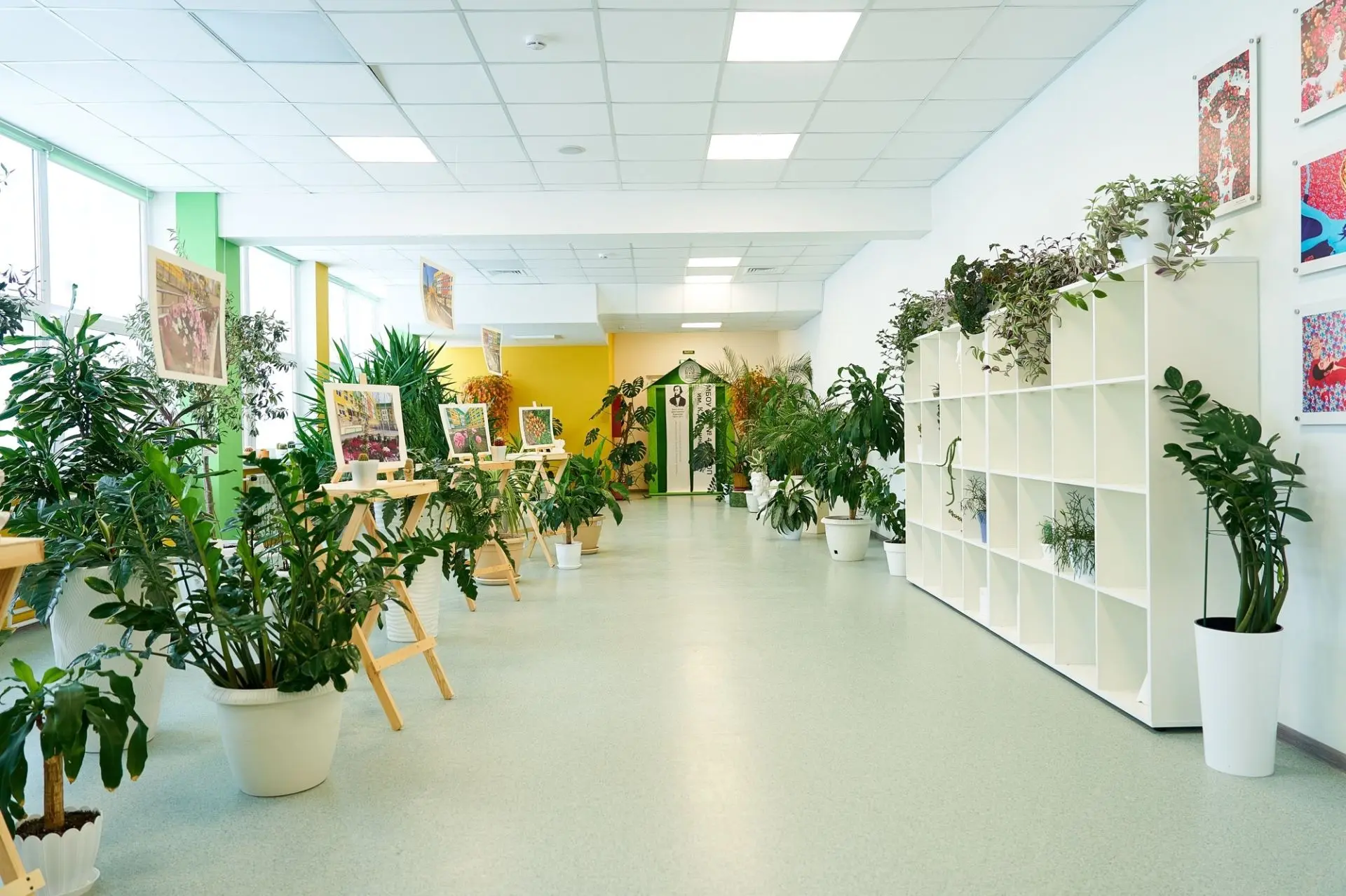 В жизни Зелёной 🌿 школы произошло важное событие. Вчера нашими гостями стали  губернатор Ханты-Манси