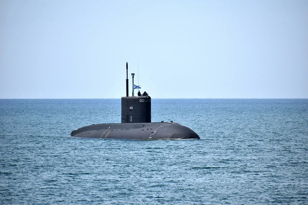 Корабли ОСК на службе: ДЭПЛ Северного флота торпедировали отряд кораблей условного прот...