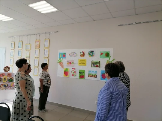 В нашем ДК завершают свою работу выставки «Зарисовки на дереве» и «Дары природы»!