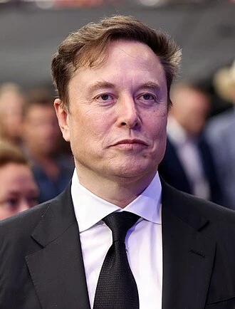 Сегодня Илон Маск станет первым в истории триллионером, когда его компания SpaceX выйдет на биржу. Т