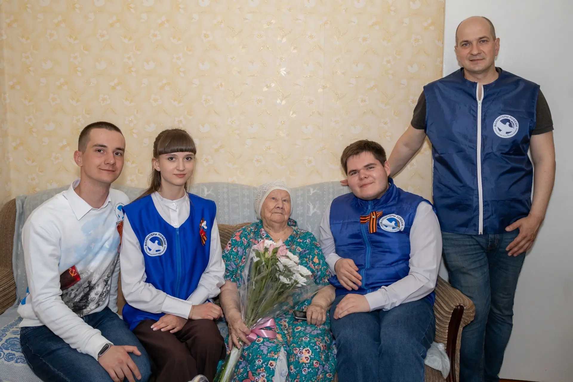 В этот день никто не остался без внимания 🙌🏼  Волонтёры Победы Челябинской области навестили фронтов