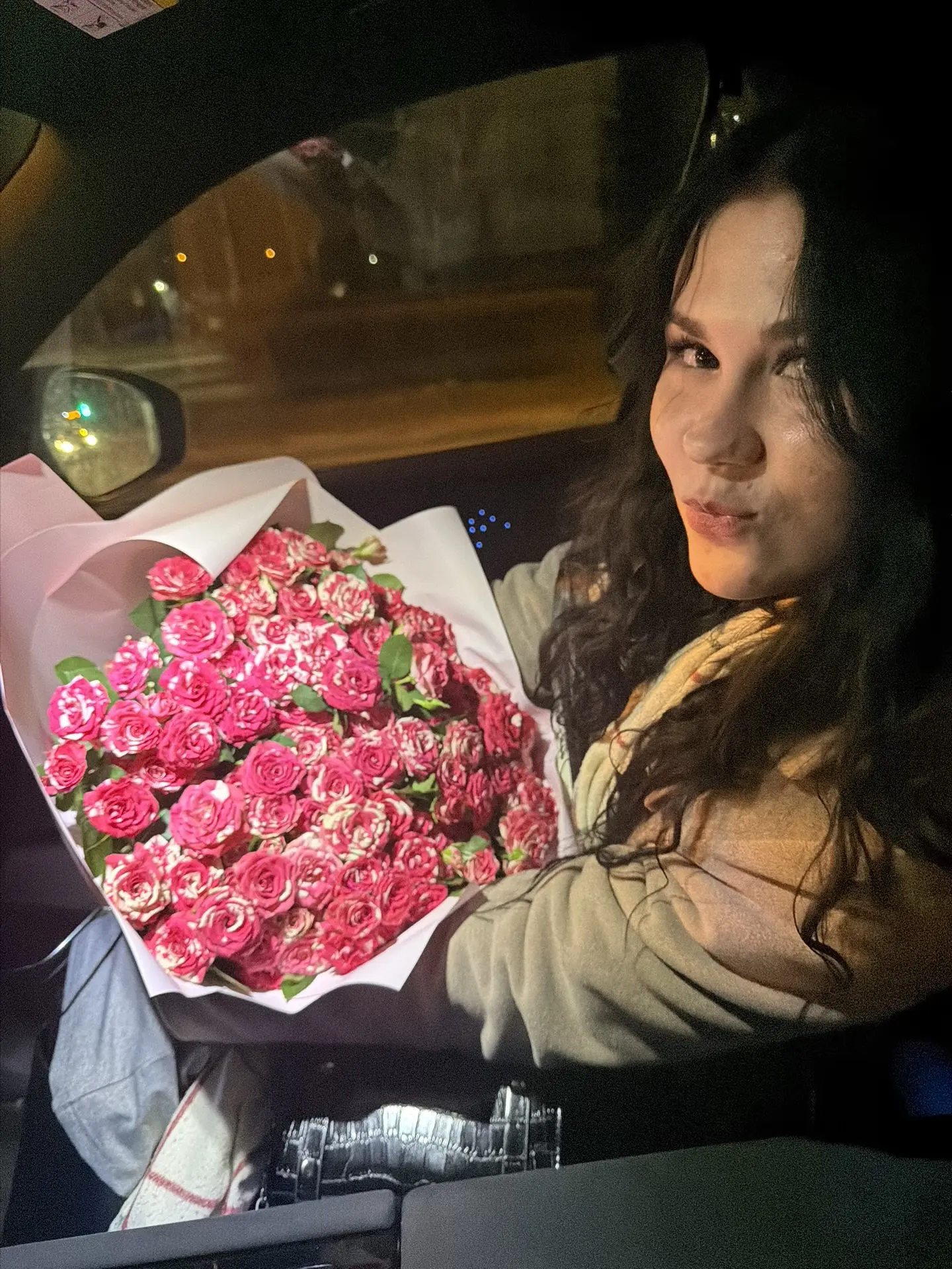 счастливая я с цветочками🥺❤️