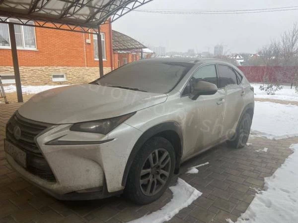 На торгах представлен японский премиальный кроссовер Lexus NX200 2015 года выпуска, находящийся в Ро