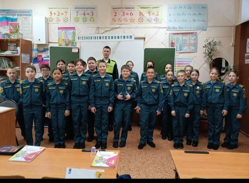 В МБОУ «Яровская СОШ № 3 с кадетскими классами» была проведена беседа о правилах дорожн...