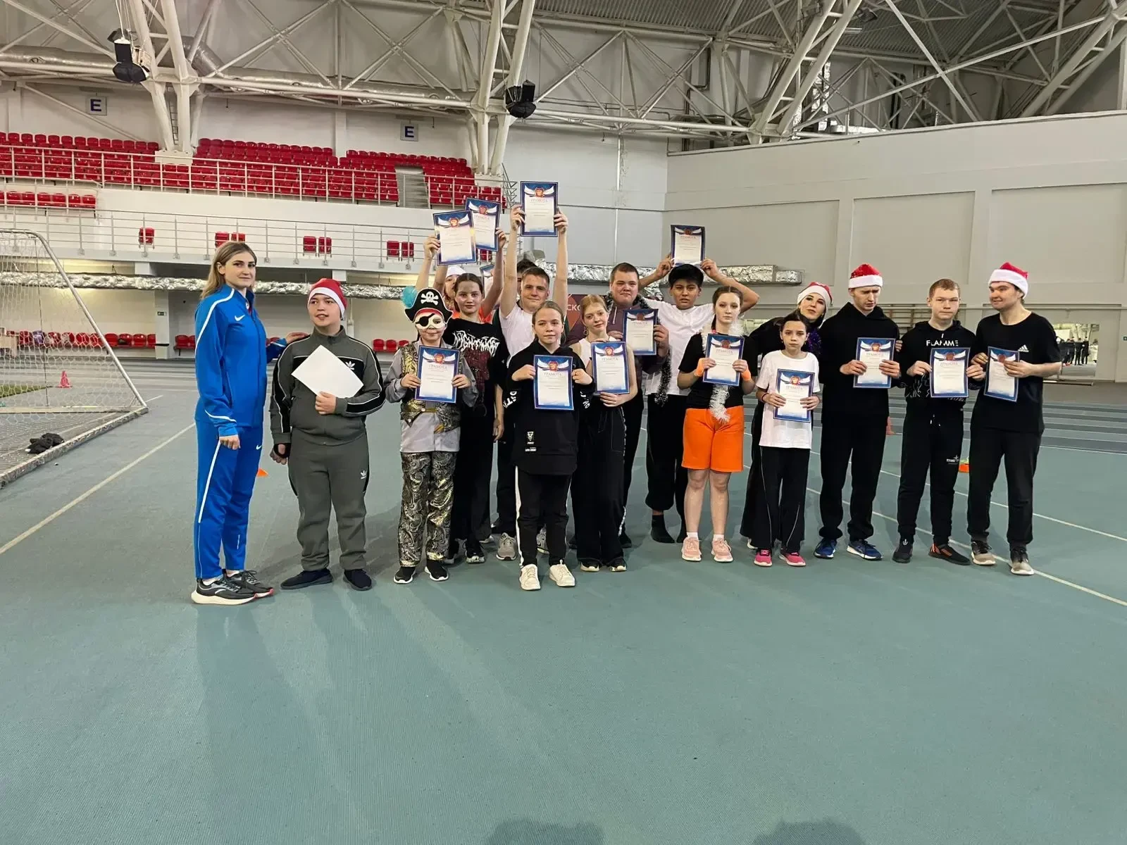 🎉 Наши "Новогодние Веселые Старты" – зажигательный финал года!