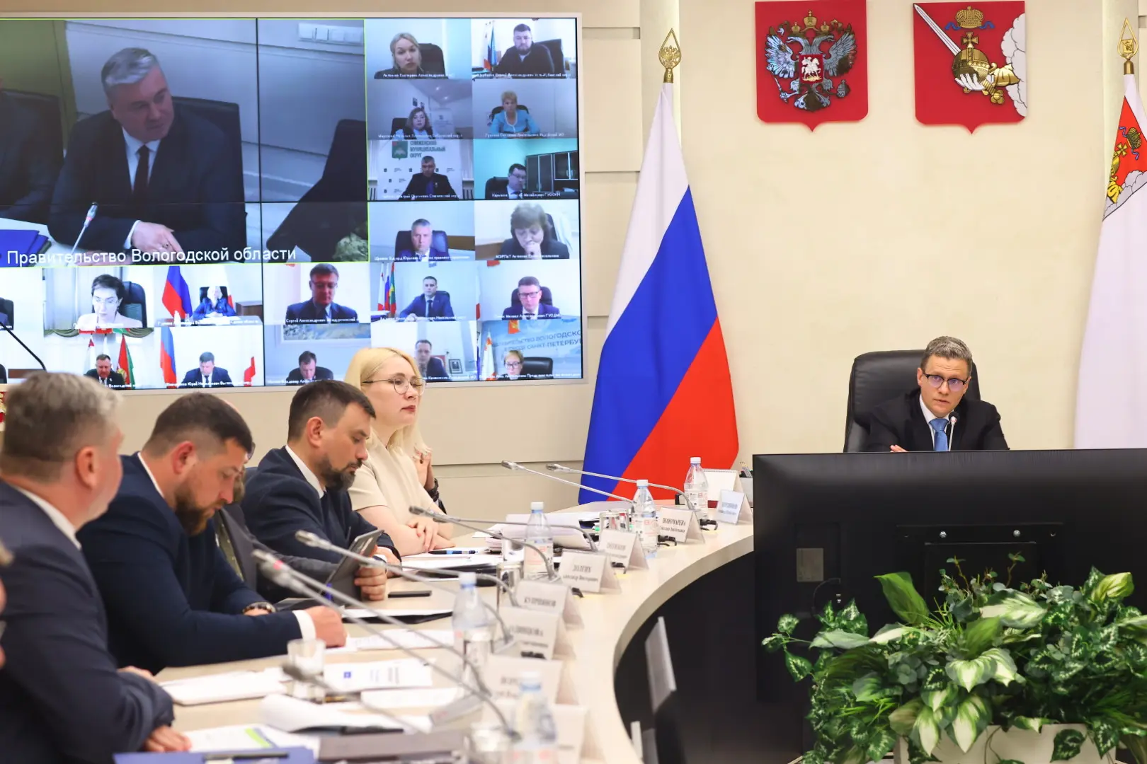 🚜 Вологодские аграрии завершили активную фазу ярового сева

О ходе посевной на оперативном совещани