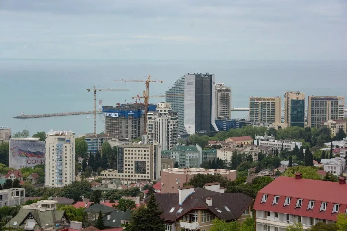 Новостройки в Крыму и Сочи никто не покупает: продажи рухнули на 32% и 65%