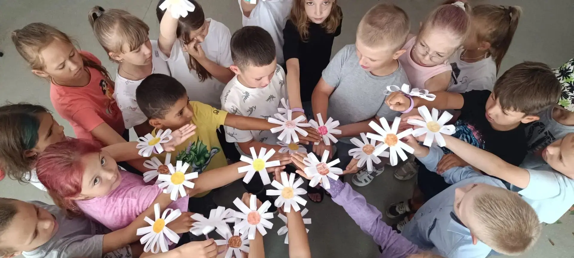 🌼 Как мы в «Солнечном лучике» отметили День семьи, любви и верности. 
На днях в лагере прошёл необы