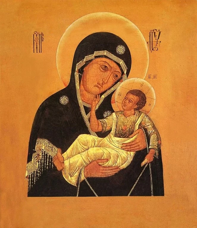 ВСЁ ИСТЛЕЛО, ТОЛЬКО ОНА УЦЕЛЕЛА.