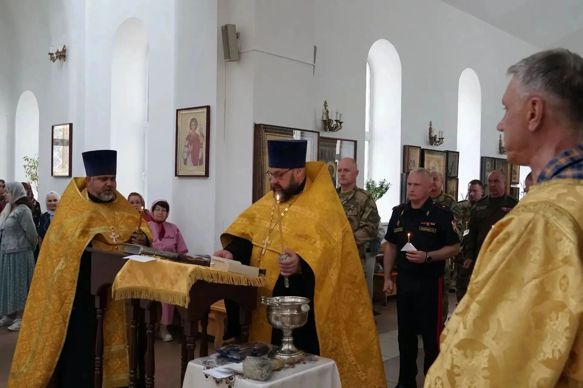 🕊 Центральный округ Росгвардии отметил День Крещения Руси и память небесного покровителя войск

Вое