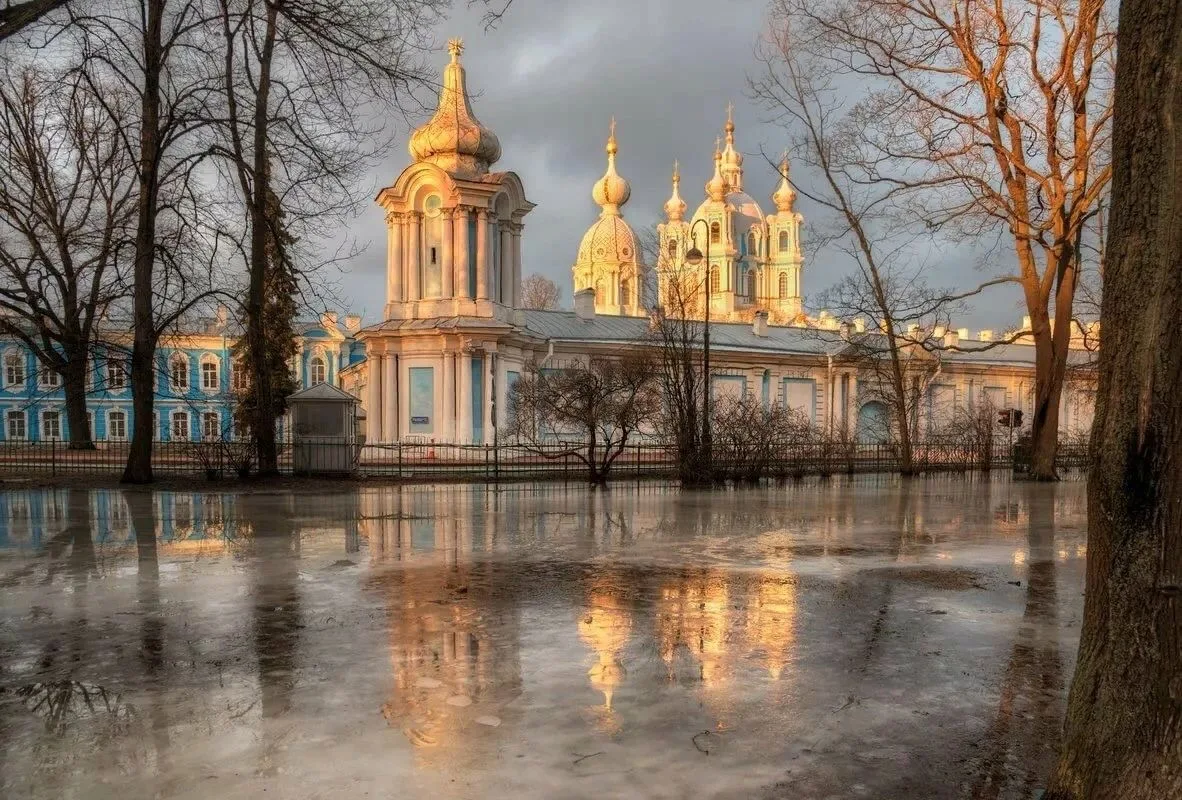🪻Погода в Санкт-Петербурге 14 марта 2026 года. Переменная облачность. Без осадков. Ветер южный, юго-