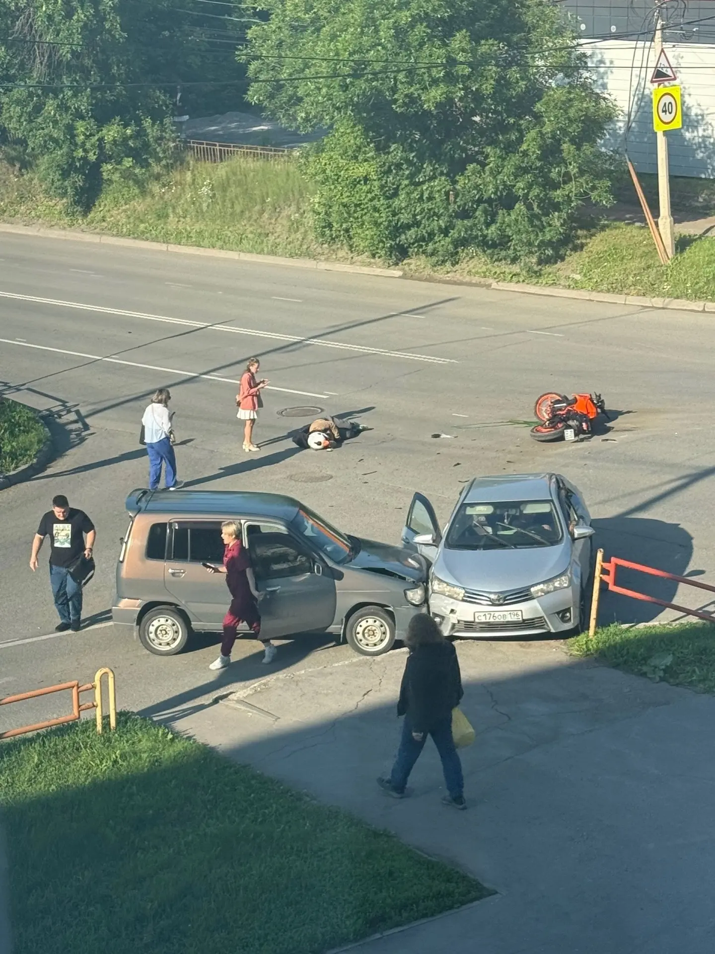 🏍 В Каменске-Уральском мотоциклист пострадал в ДТП с двумя автомобилями