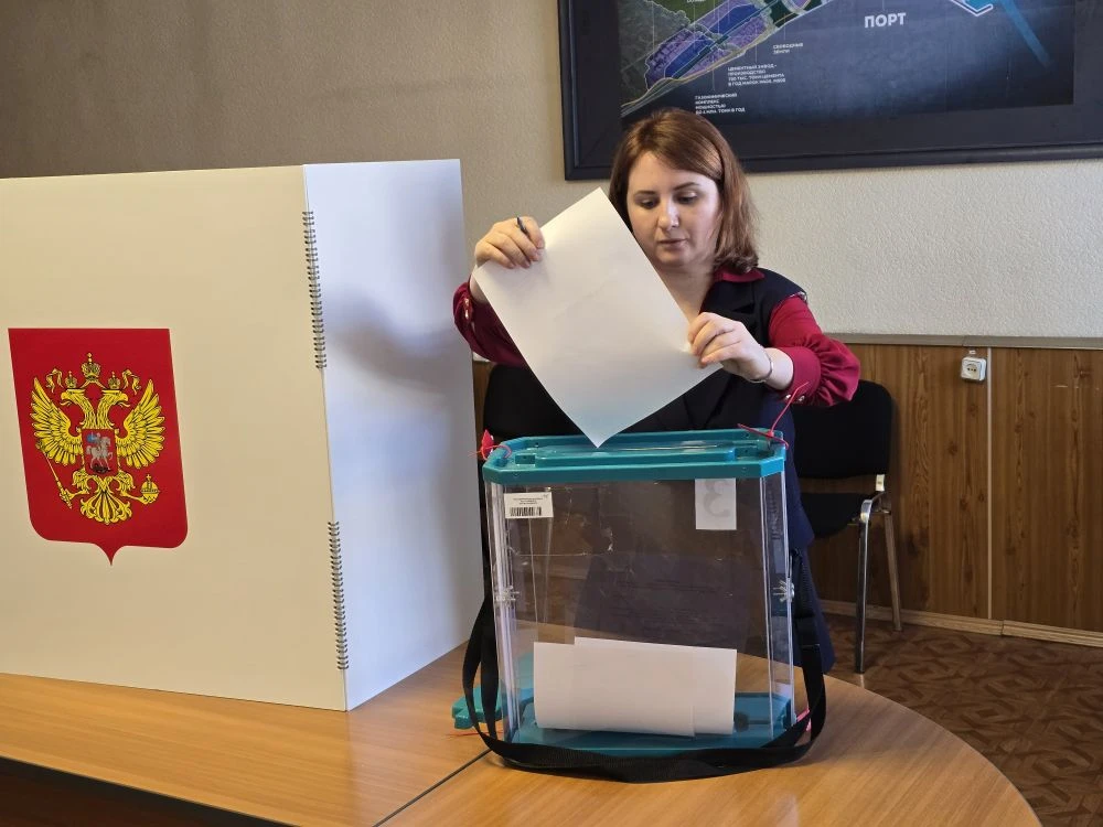 Первое организационное заседание Макаровской территориальной избирательной комиссии нового состава 2