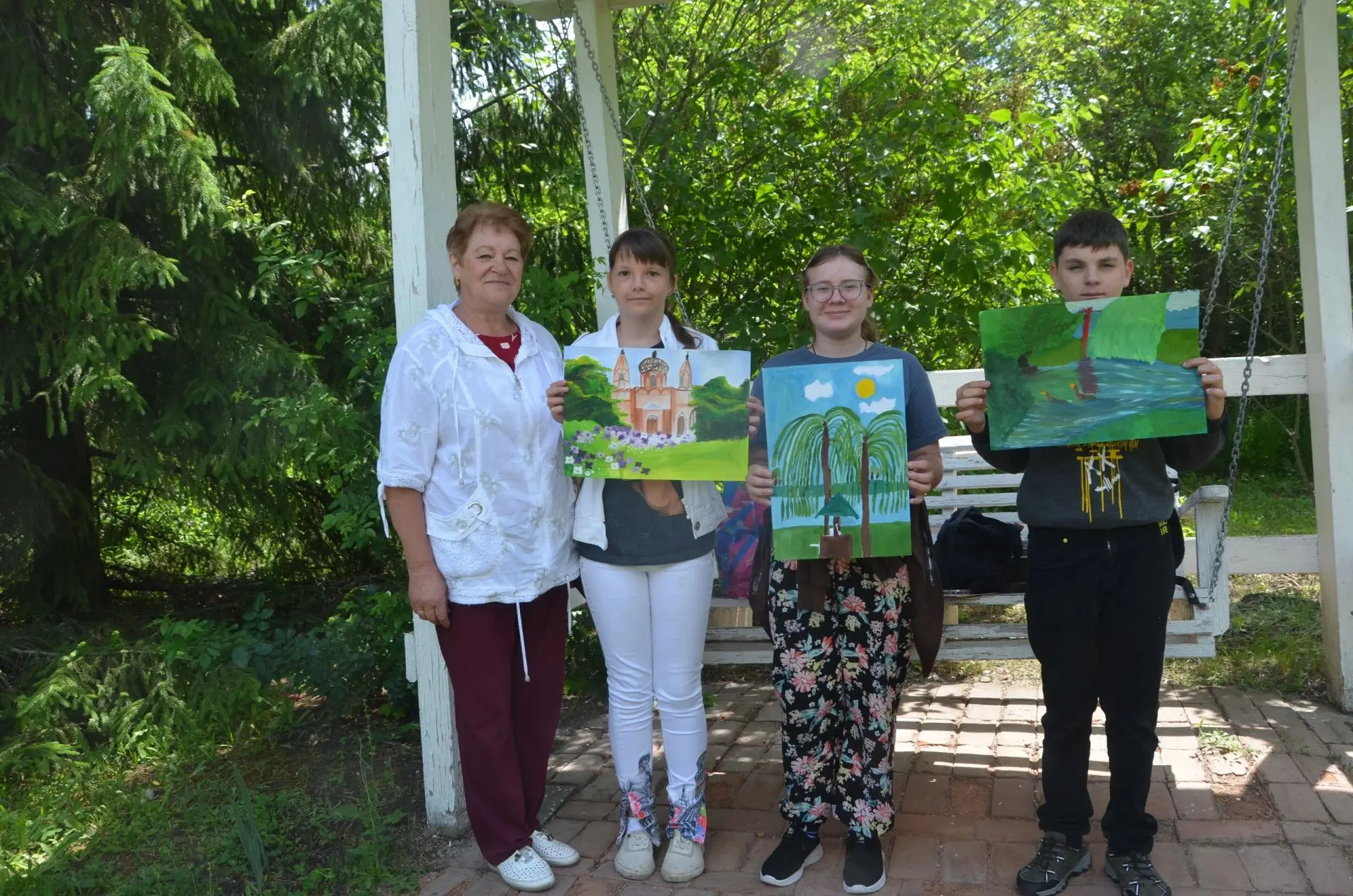 Второй день XII Поленовского пленэра прошёл в Ивановке Уваровского округа

🎨В Музее-заповеднике С. 