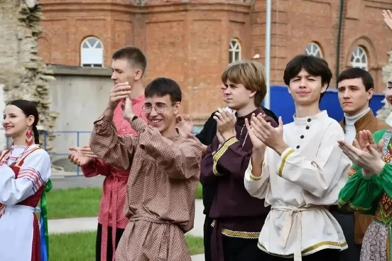 В Оренбурге открылся новый корпус Института искусств имени Л. и М. Ростроповичей.