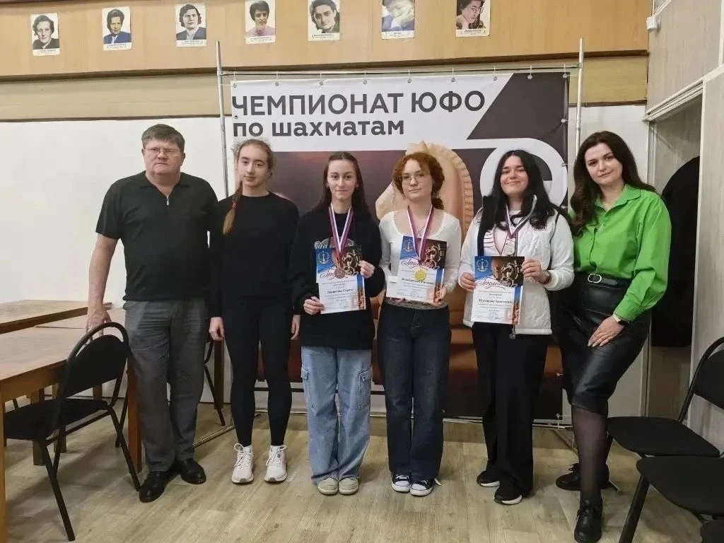 🔥 Лаквитава Сарида — призёр чемпионата ЮФО по шахматной композиции среди женщин! 🔥