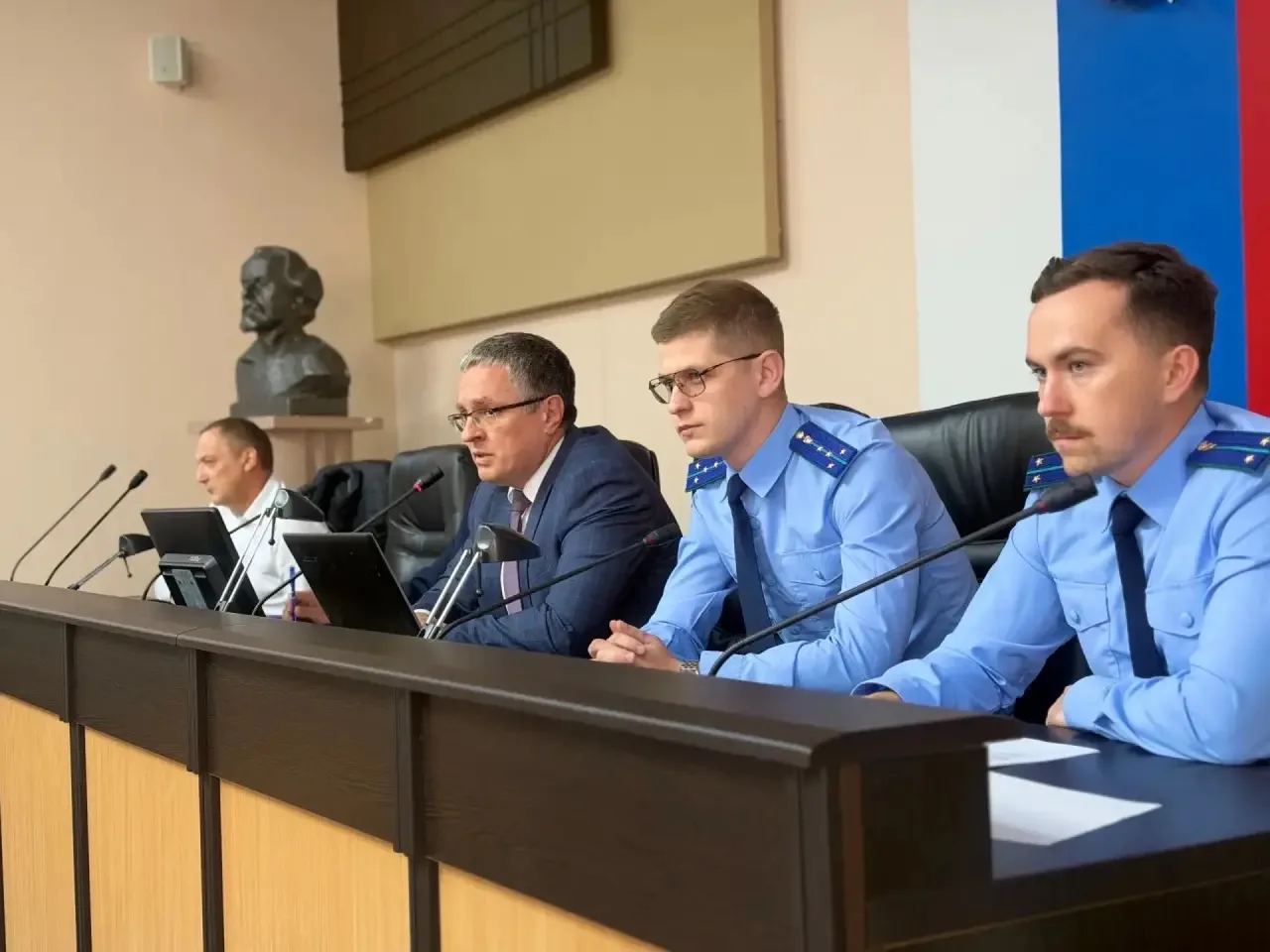 Управлением жилищно-коммунального хозяйства города Калуги проведен еженедельный штаб о ...