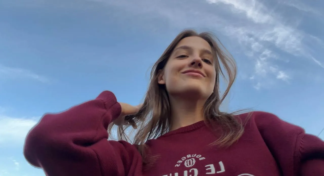 Выходные в фото ☀️

Связала зайца, сварила несколько литров компота, почти дочитала «Ярмарку тщеслав