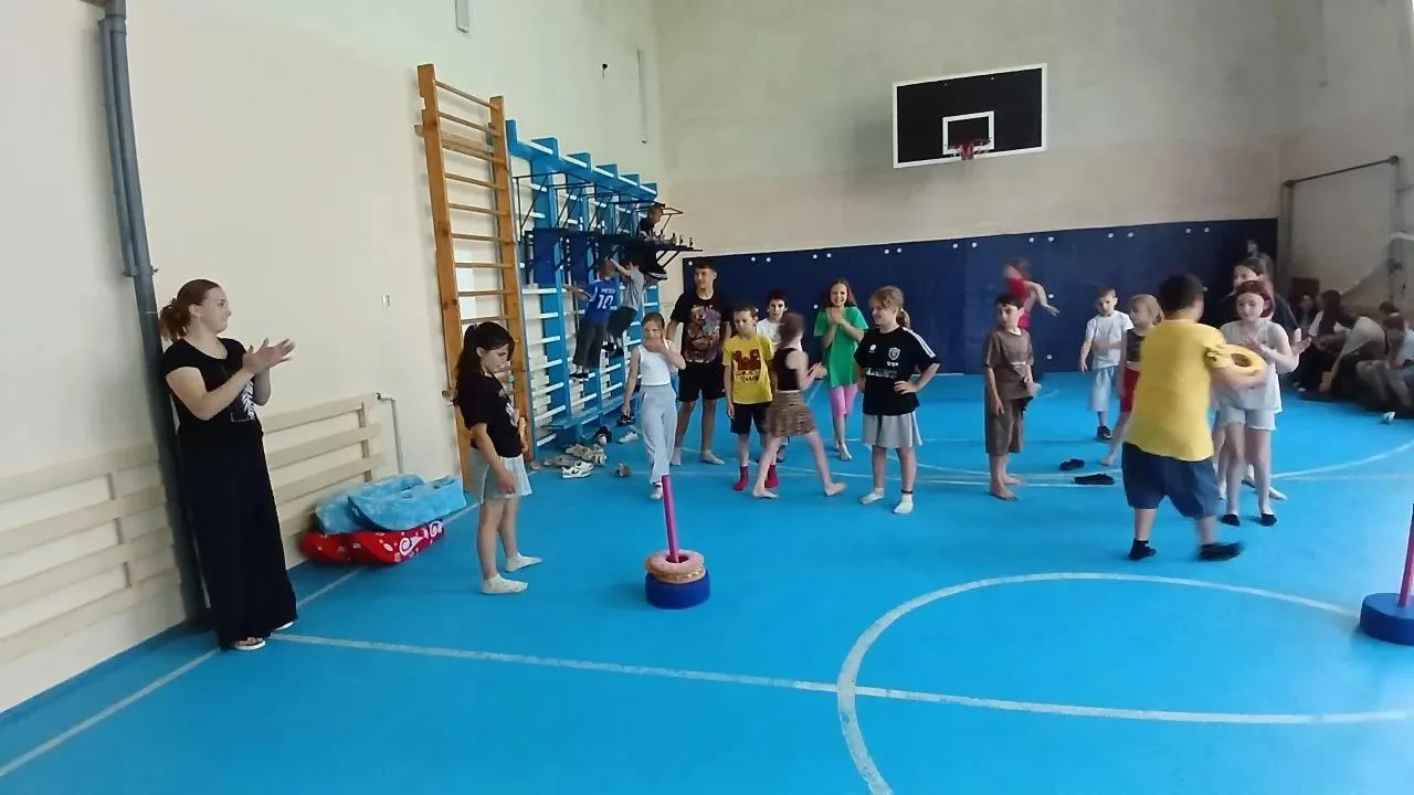 «Спорт и Лето» - совместное мероприятие отделения профилактики и пришкольного лагеря
 
Отделение про