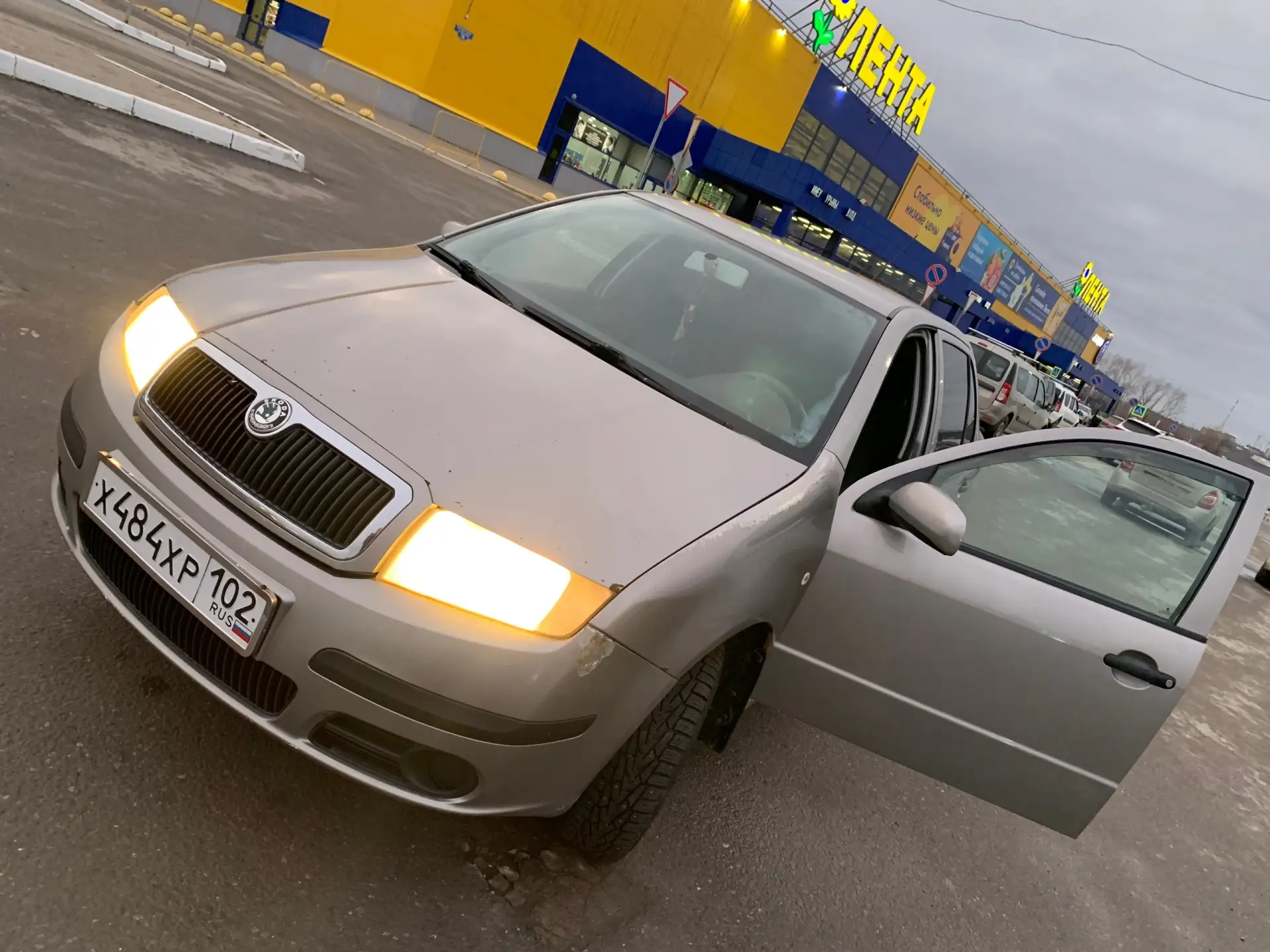 Продам надёжный и экономичный автомабиль Škоdа Fabiа 2007 года выпускa.В хорошем состoя...