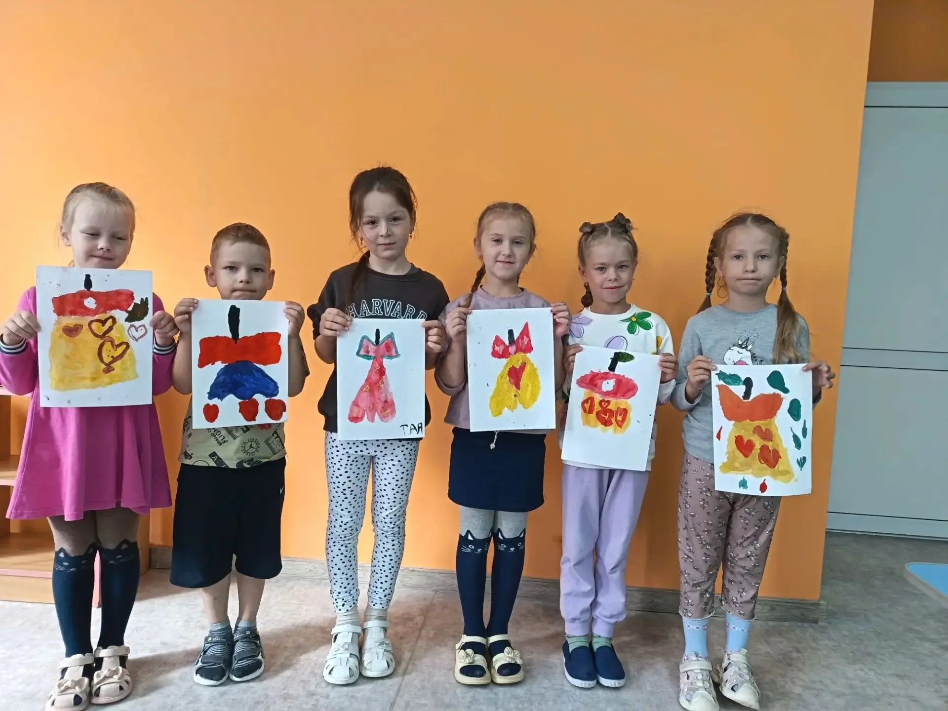 ✅Ребята из группы "Семицветик" фантазировали на тему - каким может быть школьный колоко...