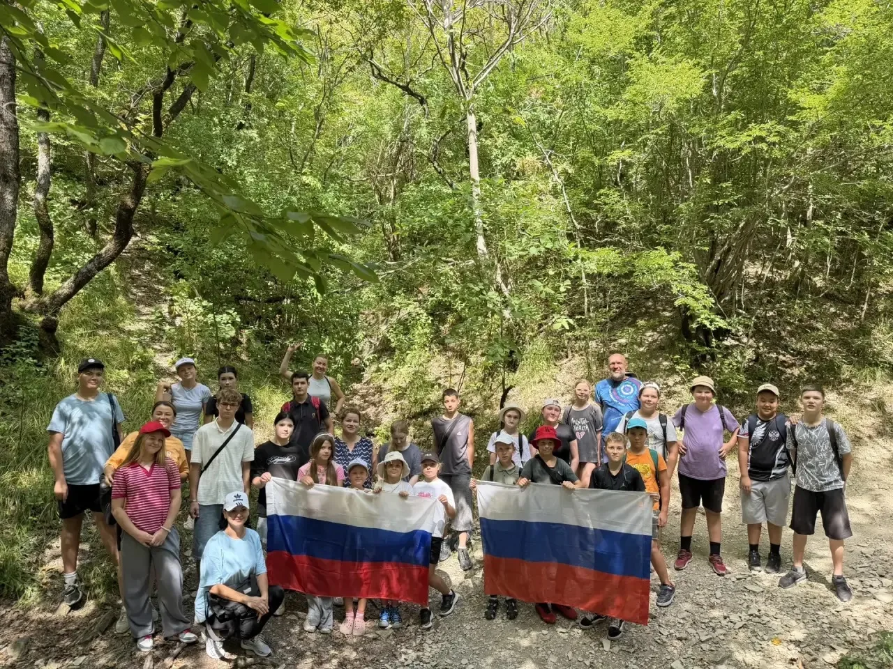 🌟🌟🌟 Учащиеся МБОУ СОШ 11 приняли участие в походе на Луначарские водопады , приуроче...
