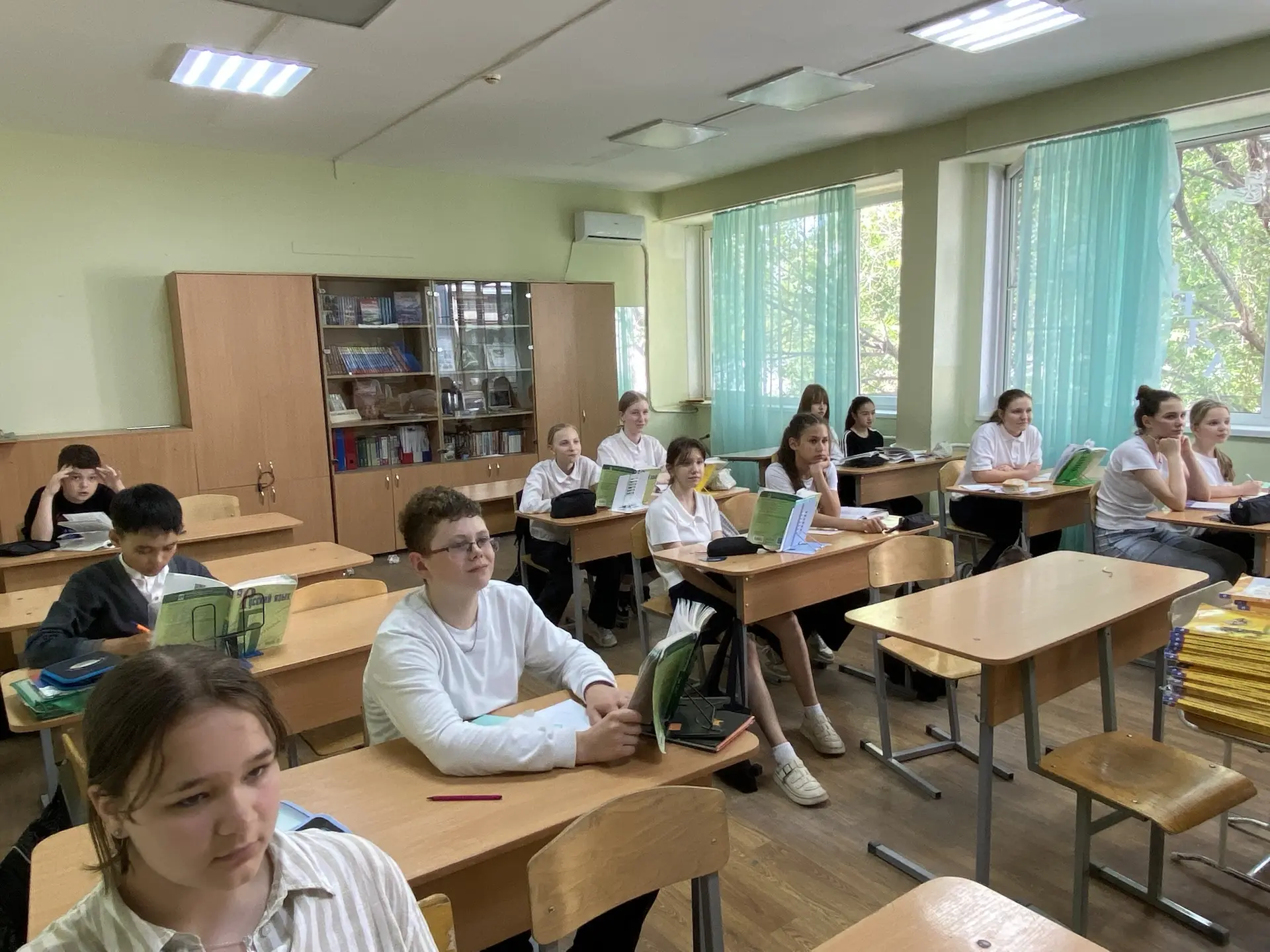 ✨ Классные часы о важном ✨  В школе прошли тематические классные часы по темам: «Жизнь как ценность»