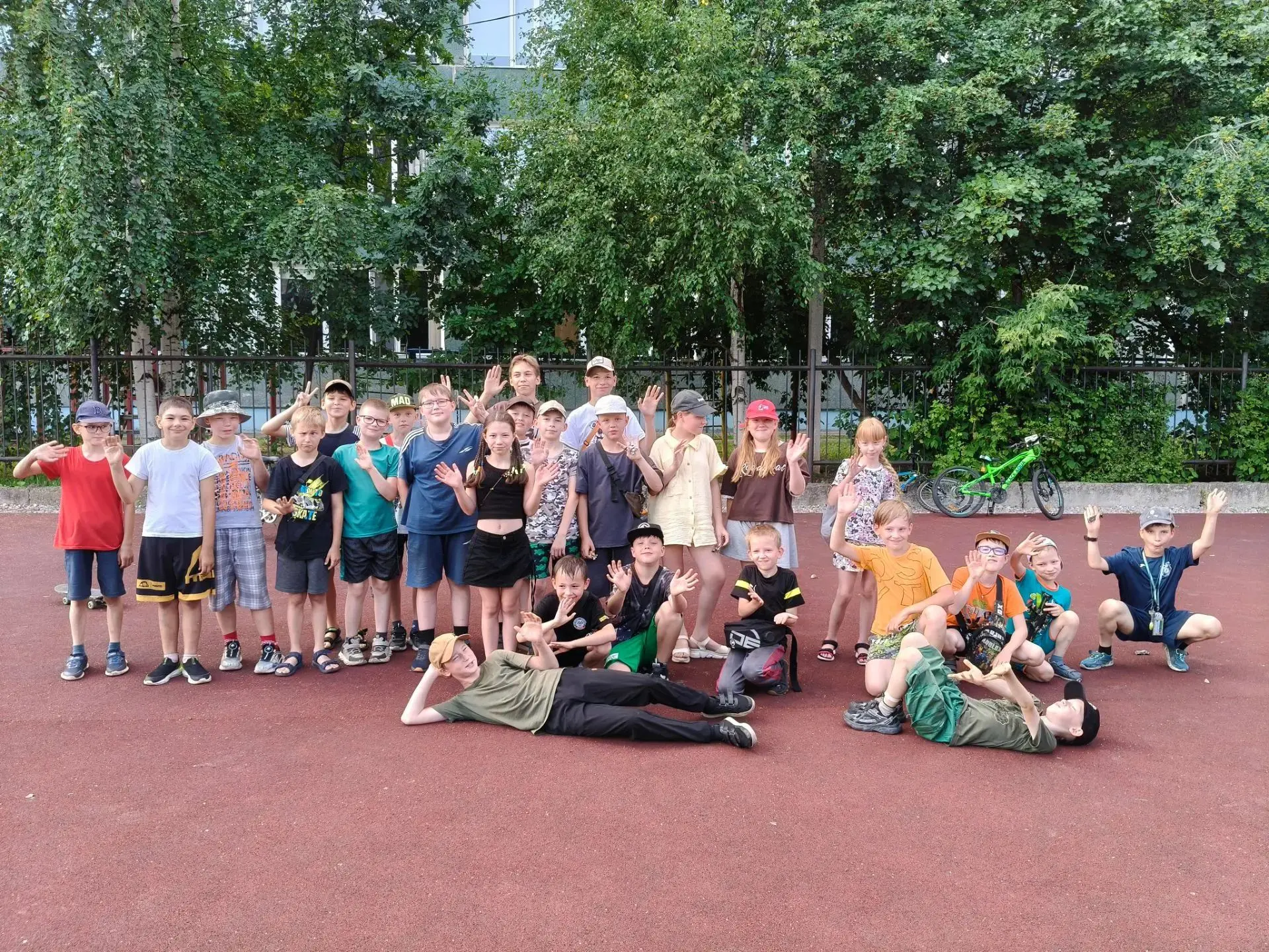 🏃‍♀️ЛЕТО-2026
Лето пахнет травой, горячим асфальтом и предвкушением игры… 🌿

На нашей школьной пло