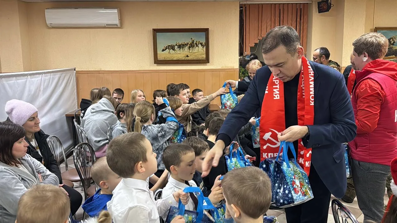 Вместе с моим товарищем, сенатором-коммунистом Айратом Гибатдиновым посетили Курскую область – один 