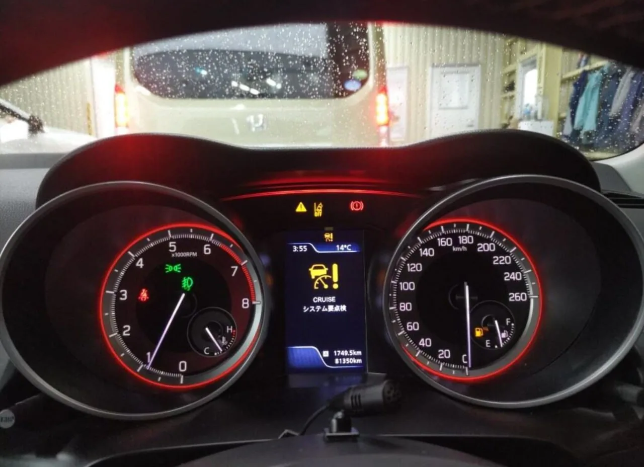 На стоке в Японии.  SUZUKI SWIFT SPORT 2021  Комплектация — SPORT Пробег — 81 тыс.км Оценка аукциона