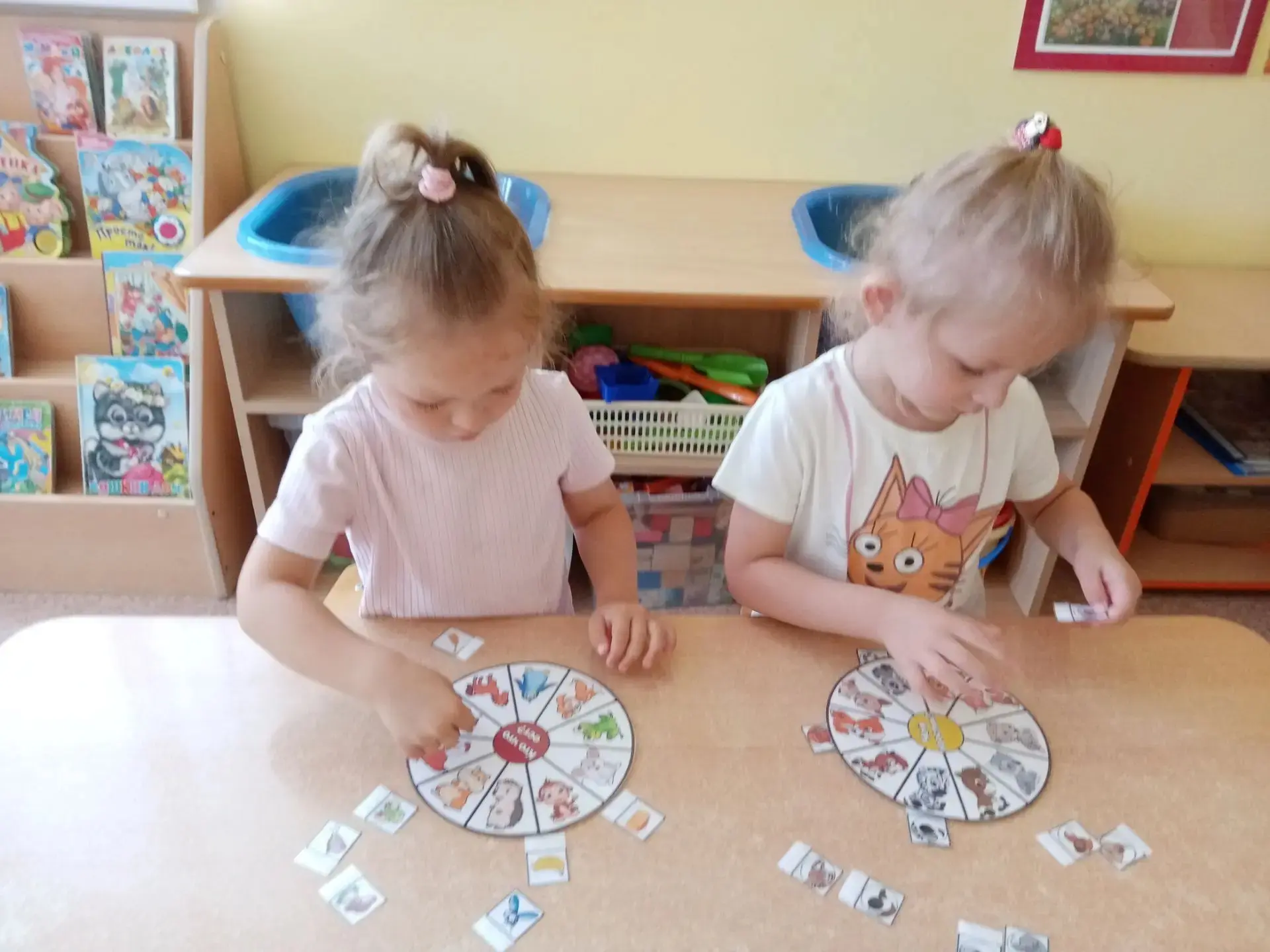 🔆😊День любимых игр подарил малышам из младших групп море радости и новых впечатлений!
Ребята с удо