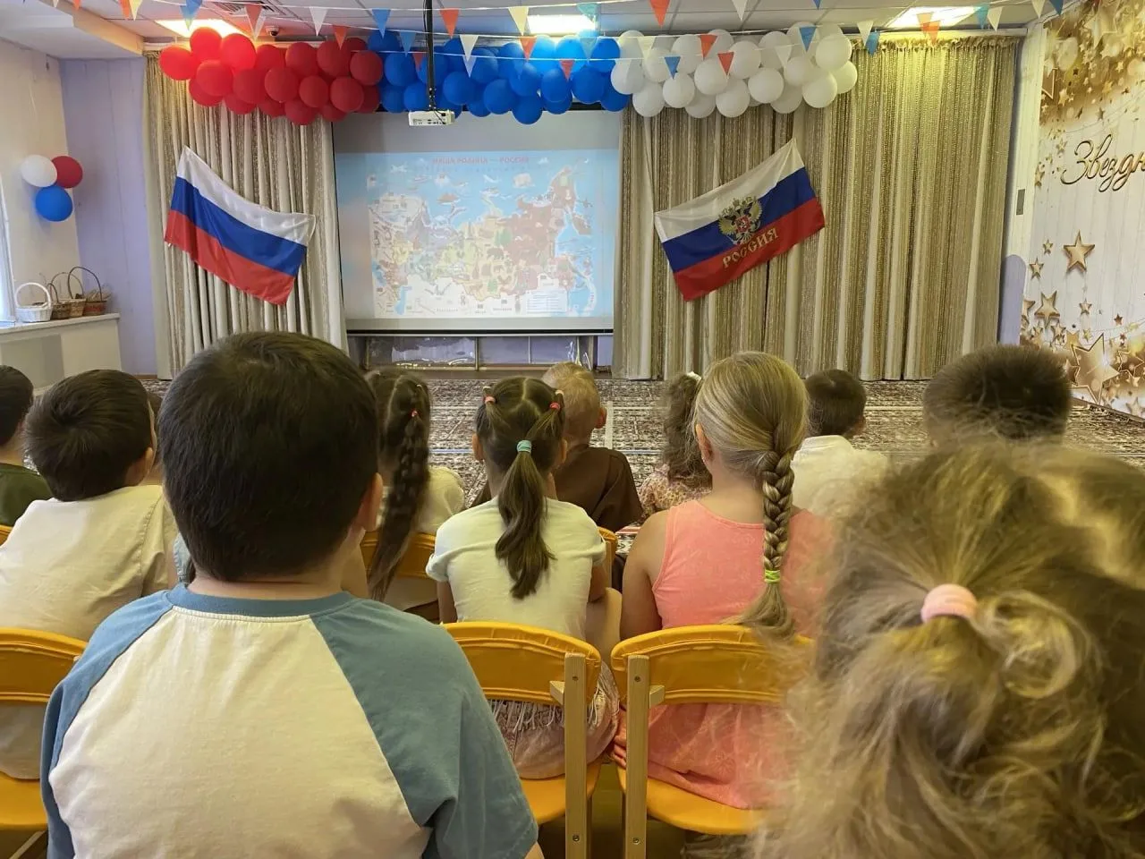 🇷🇺 С Днем России: праздник единства и талантов в «Умке»
 
🎈 На дошкольной образовательной площадк