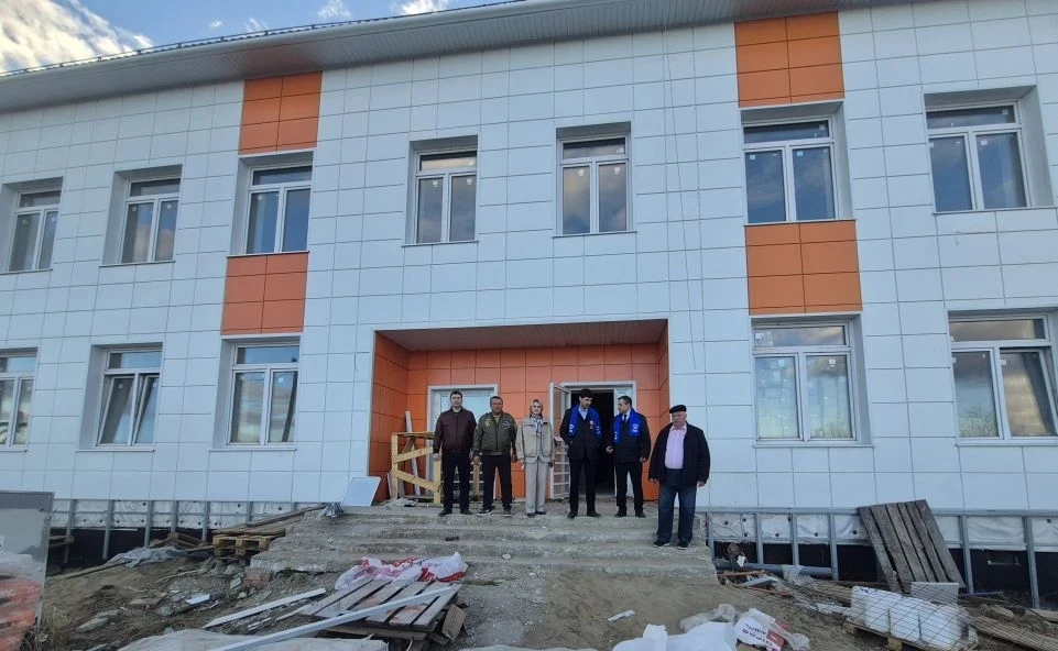 В Приобье завершается строительство школы на 300 мест