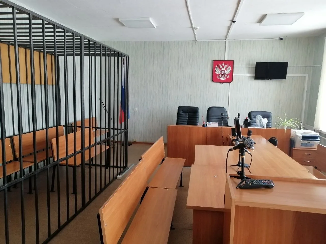 Мужчину осудили за пакет с наркотиками.